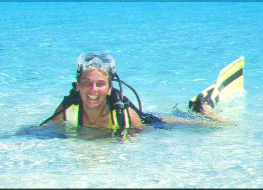 Happy Diver Evelyn